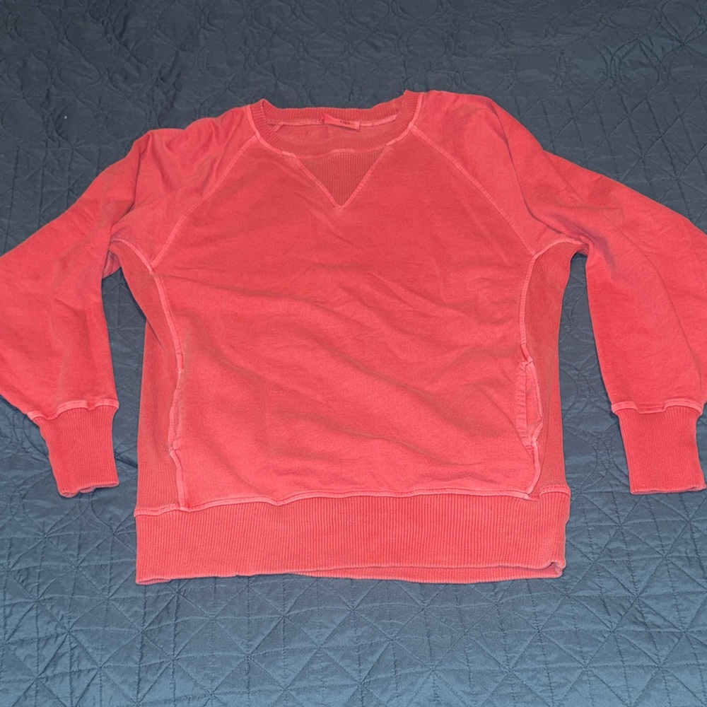 Women’s Rose Pink Pullover Sweatshirt with Pockets!!